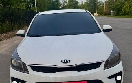 KIA Rio IV, 2017 год, 950 000 рублей, 2 фотография