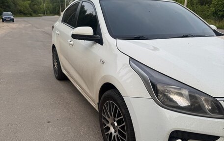 KIA Rio IV, 2017 год, 950 000 рублей, 3 фотография