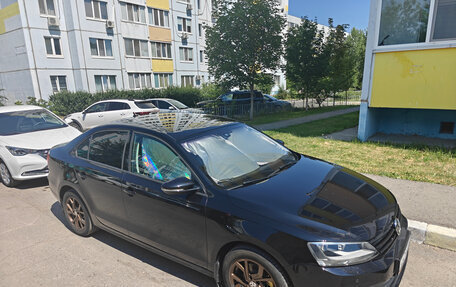 Volkswagen Jetta VI, 2014 год, 1 250 000 рублей, 2 фотография