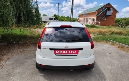 Ford Fiesta, 2005 год, 290 000 рублей, 4 фотография