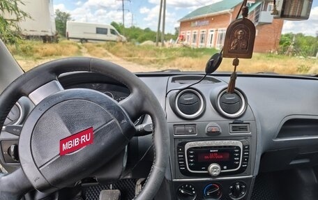 Ford Fiesta, 2005 год, 290 000 рублей, 9 фотография
