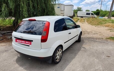 Ford Fiesta, 2005 год, 290 000 рублей, 3 фотография