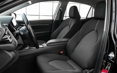 Toyota Camry, 2021 год, 2 870 000 рублей, 8 фотография