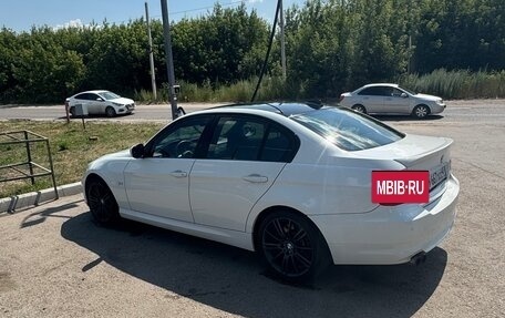 BMW 3 серия, 2011 год, 1 750 000 рублей, 4 фотография