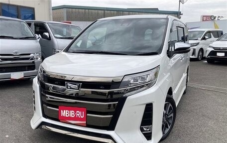 Toyota Noah III, 2021 год, 1 807 000 рублей, 1 фотография