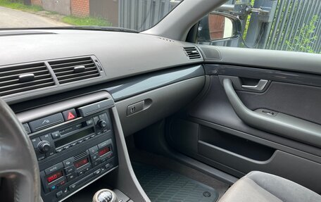 Audi A4, 2003 год, 500 000 рублей, 15 фотография