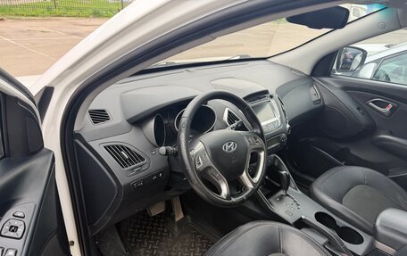 Hyundai ix35 I рестайлинг, 2012 год, 845 000 рублей, 2 фотография