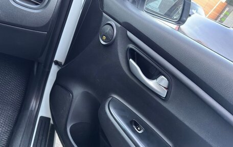 KIA Rio IV, 2018 год, 900 000 рублей, 7 фотография