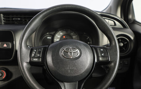Toyota Vitz, 2018 год, 1 199 000 рублей, 12 фотография