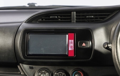 Toyota Vitz, 2018 год, 1 199 000 рублей, 11 фотография