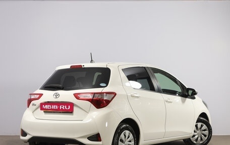 Toyota Vitz, 2018 год, 1 199 000 рублей, 7 фотография