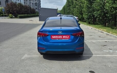 Hyundai Solaris II рестайлинг, 2017 год, 1 100 000 рублей, 2 фотография