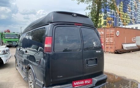 GMC Savana I, 2004 год, 1 290 000 рублей, 4 фотография