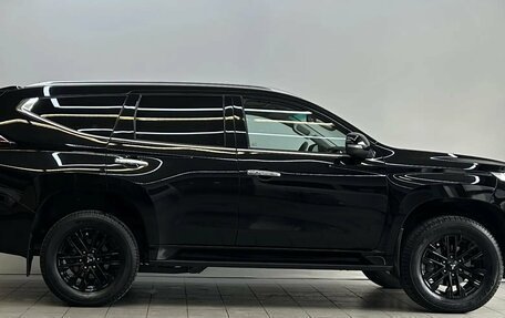 Mitsubishi Montero Sport, 2022 год, 3 990 000 рублей, 5 фотография