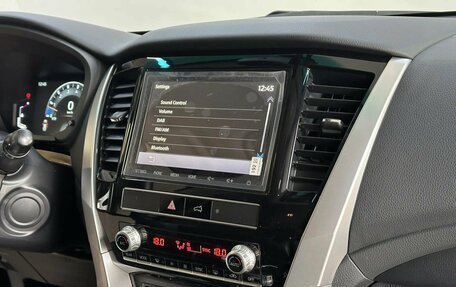 Mitsubishi Montero Sport, 2022 год, 3 990 000 рублей, 15 фотография