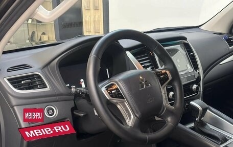 Mitsubishi Montero Sport, 2022 год, 3 990 000 рублей, 24 фотография