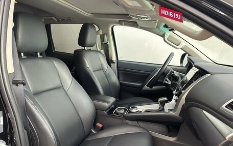 Mitsubishi Montero Sport, 2022 год, 3 990 000 рублей, 27 фотография