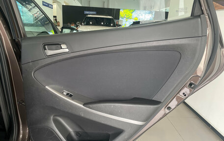 Hyundai Solaris II рестайлинг, 2015 год, 1 170 000 рублей, 26 фотография