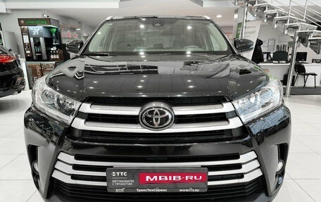 Toyota Highlander III, 2021 год, 4 099 000 рублей, 2 фотография