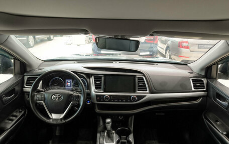 Toyota Highlander III, 2021 год, 4 099 000 рублей, 17 фотография