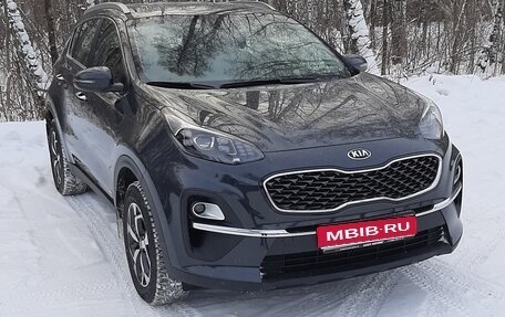 KIA Sportage IV рестайлинг, 2020 год, 2 850 000 рублей, 1 фотография