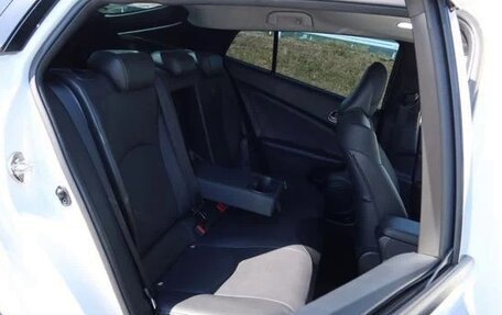 Toyota Prius IV XW50, 2023 год, 1 427 000 рублей, 23 фотография