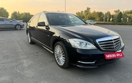 Mercedes-Benz S-Класс, 2012 год, 1 750 000 рублей, 3 фотография