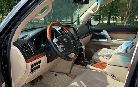 Toyota Land Cruiser 200, 2012 год, 3 100 000 рублей, 11 фотография