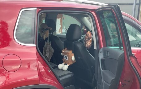 Volkswagen Tiguan I, 2010 год, 750 000 рублей, 18 фотография