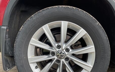 Volkswagen Tiguan I, 2010 год, 750 000 рублей, 30 фотография
