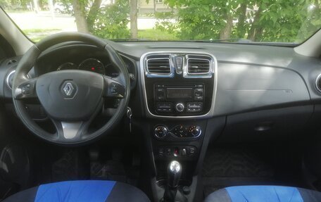 Renault Sandero II рестайлинг, 2015 год, 910 000 рублей, 1 фотография