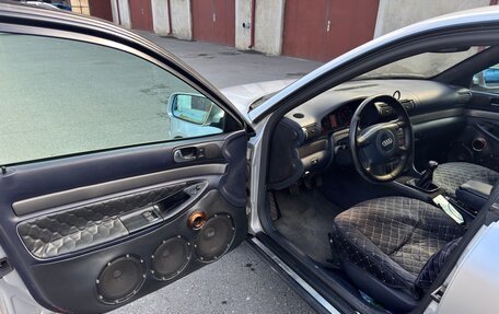 Audi A4, 2000 год, 300 000 рублей, 7 фотография