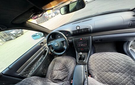 Audi A4, 2000 год, 300 000 рублей, 12 фотография