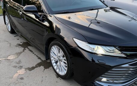 Toyota Camry, 2020 год, 3 490 000 рублей, 2 фотография
