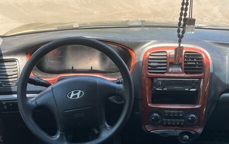 Hyundai Sonata IV рестайлинг, 2005 год, 390 000 рублей, 9 фотография