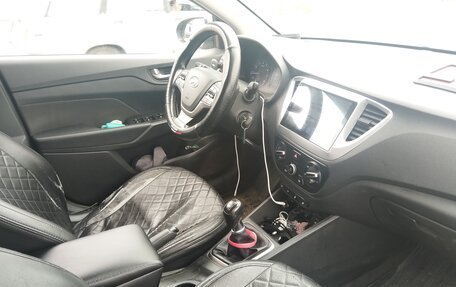 Hyundai Solaris II рестайлинг, 2019 год, 690 000 рублей, 7 фотография