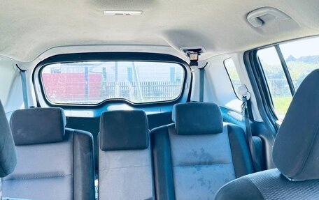 Mazda 5 I рестайлинг, 2007 год, 700 000 рублей, 10 фотография