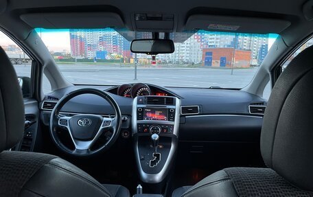 Toyota Verso I, 2014 год, 1 390 000 рублей, 17 фотография