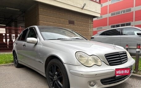 Mercedes-Benz C-Класс, 2004 год, 479 000 рублей, 1 фотография
