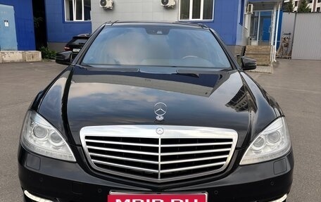 Mercedes-Benz S-Класс, 2011 год, 1 800 000 рублей, 1 фотография