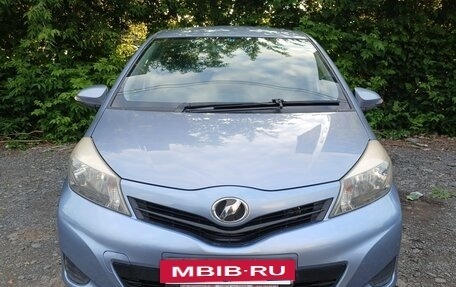 Toyota Vitz, 2013 год, 750 000 рублей, 2 фотография