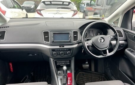 Volkswagen Sharan II, 2017 год, 1 100 000 рублей, 10 фотография