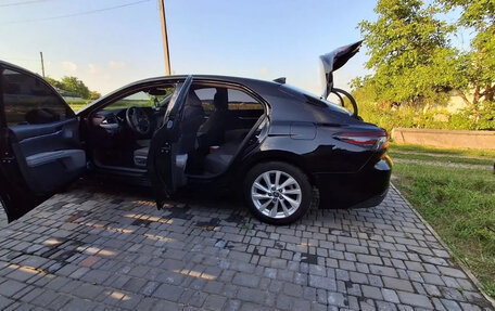 Toyota Camry, 2021 год, 2 640 000 рублей, 7 фотография