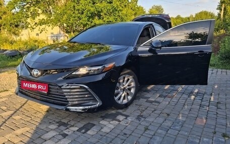 Toyota Camry, 2021 год, 2 640 000 рублей, 4 фотография