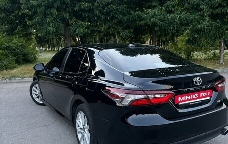 Toyota Camry, 2021 год, 2 640 000 рублей, 3 фотография