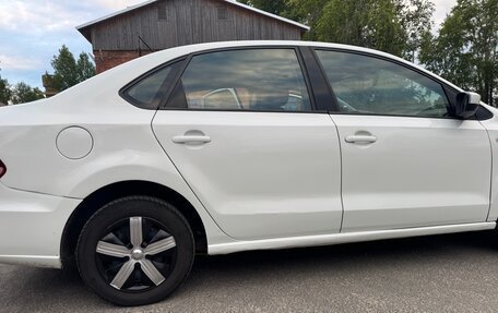 Volkswagen Polo VI (EU Market), 2018 год, 650 000 рублей, 2 фотография
