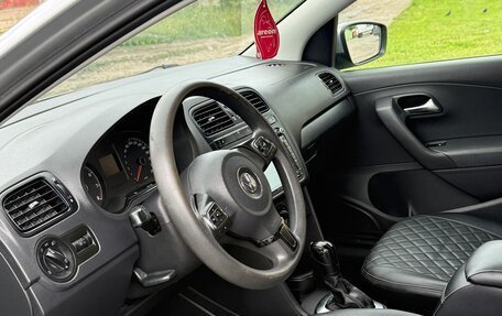Volkswagen Polo VI (EU Market), 2011 год, 920 000 рублей, 9 фотография