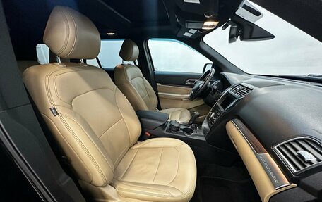 Ford Explorer VI, 2017 год, 2 590 000 рублей, 18 фотография