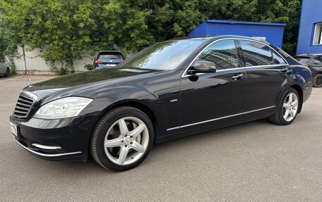 Mercedes-Benz S-Класс, 2011 год, 1 800 000 рублей, 2 фотография