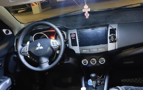 Mitsubishi Outlander III рестайлинг 3, 2008 год, 1 150 000 рублей, 14 фотография